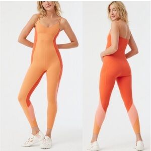 New Never Worn Outdoor Voices Zoom Full Length Bodysuit Sunstone/paprika/peach